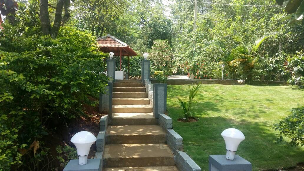 Leisure Vacations Whispering Woods Hotel Madikeri Luaran gambar